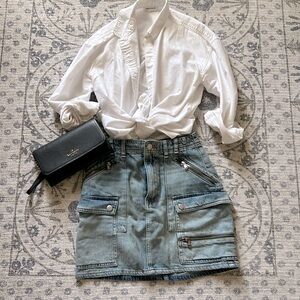 Denim skirt with pockets